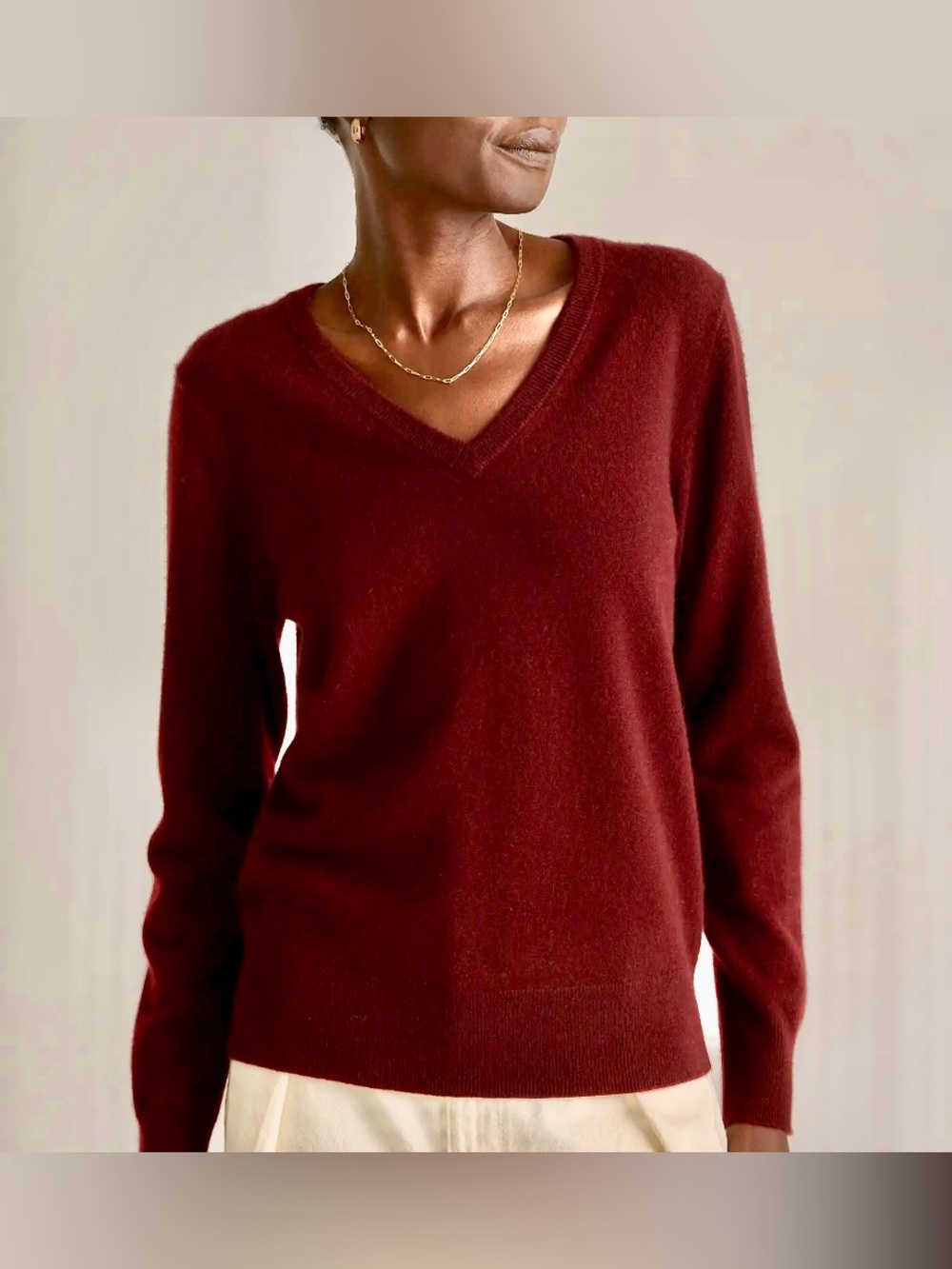 Quince V-Neck Cashmere Sweater - Burgundy XS